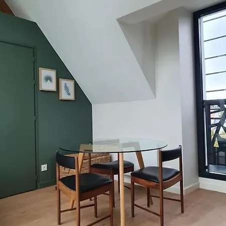 Sous Les Toits De Saint-felix Διαμέρισμα *